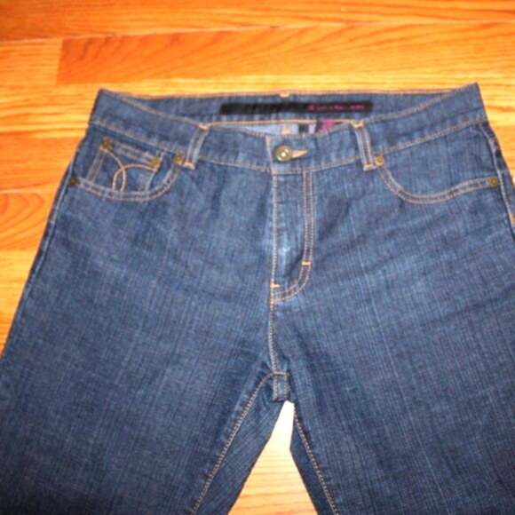 Calvin Klein Low-Rise Flare Jeans - Dark Wash - 33” Inseam-Y2K - Picture 5 of 9
